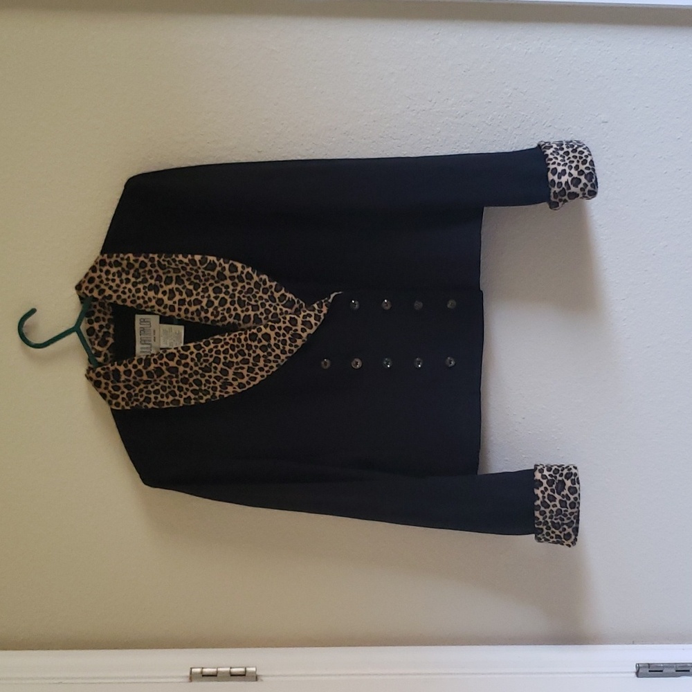 Julian Taylor Jacket leopard print excellent condition